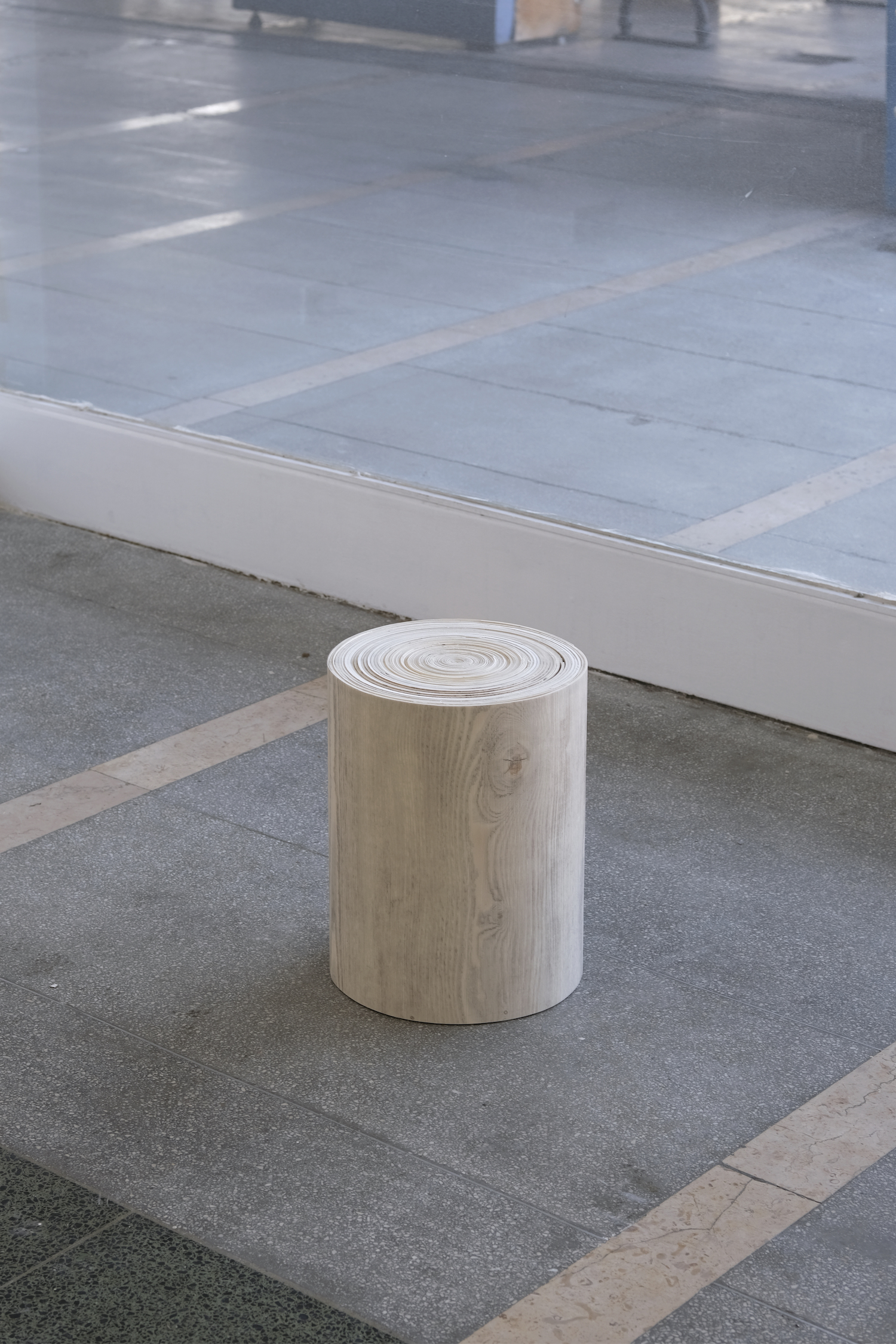 Log, 2021, Wood look polyvinyl chloride flooring, Alpkim Aldesin L 1220, 30 x 30 x 40 cm